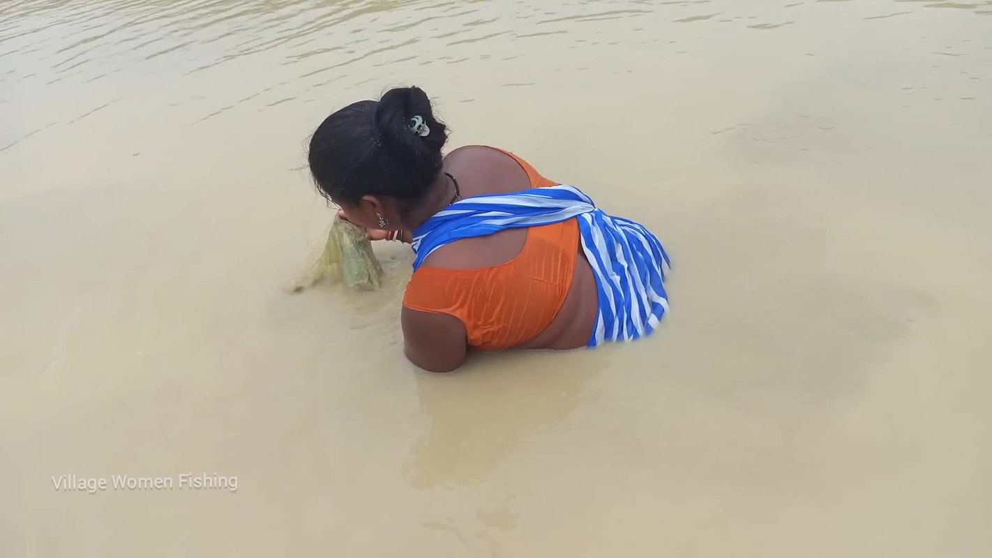 Unbelievable Village women fishing in village pond