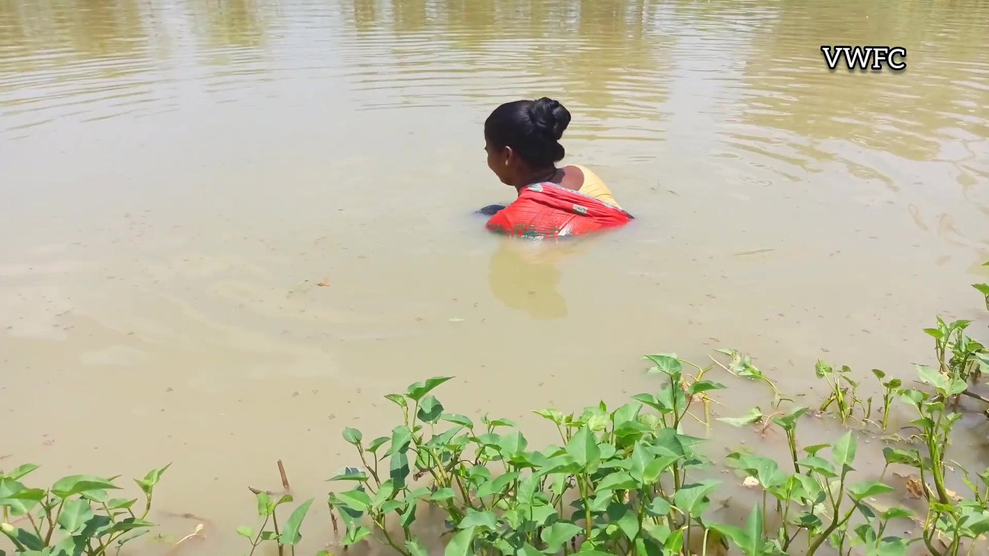 x  Village Women fishing    Traditional Net fishing