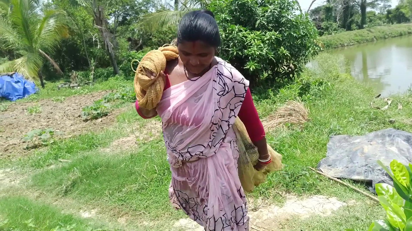 Village Women Net fishing   full Net Paku fish