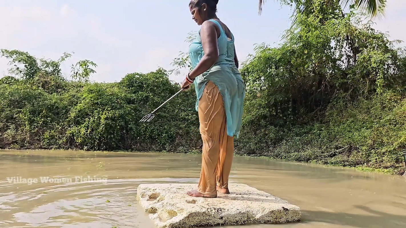 Village Women New Net fishing video 5