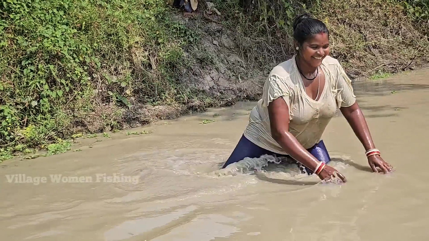 Village Women New Net fishing video 6