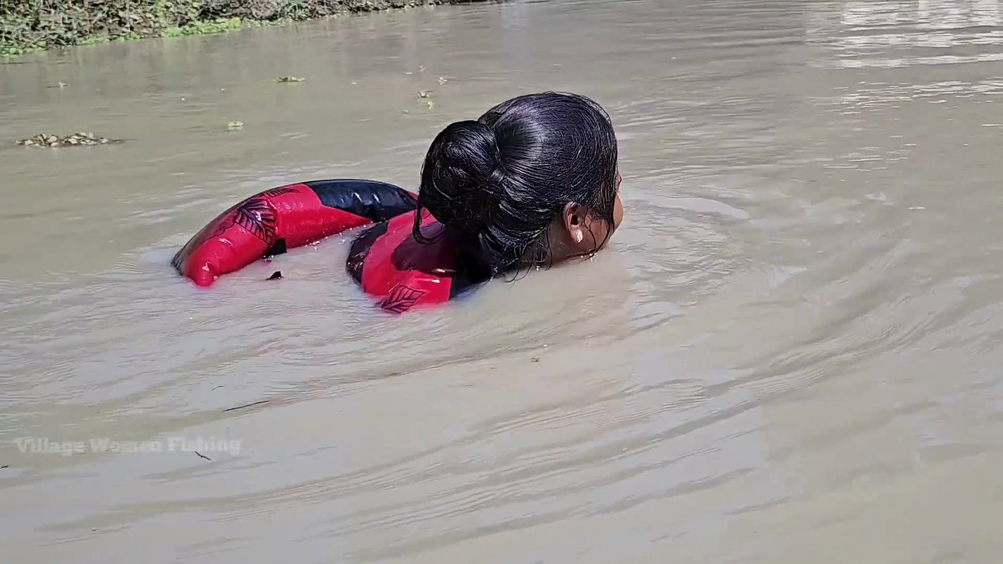 Village Women New Net fishing video 12