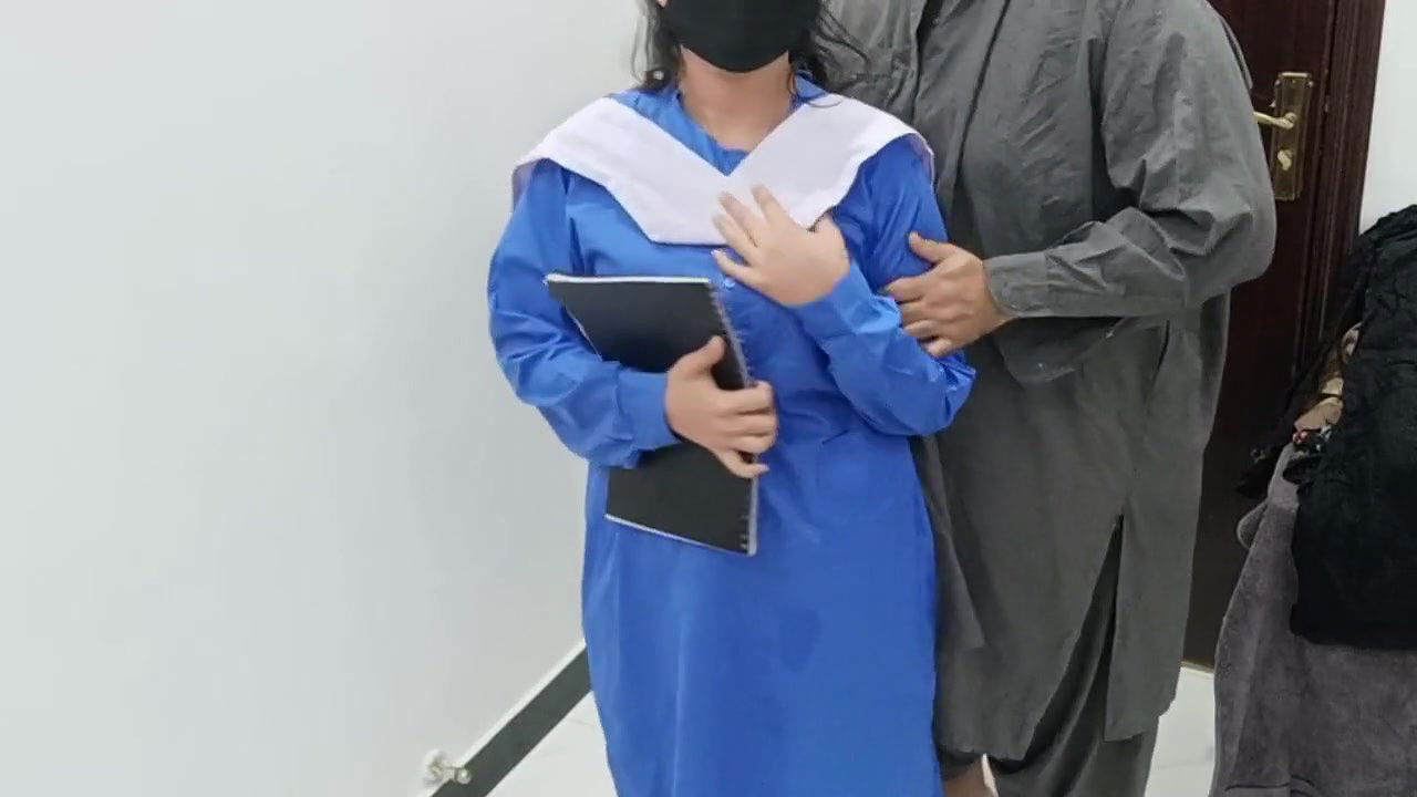 Desi Schoolgirl Having Sex And Romance With Her Ow