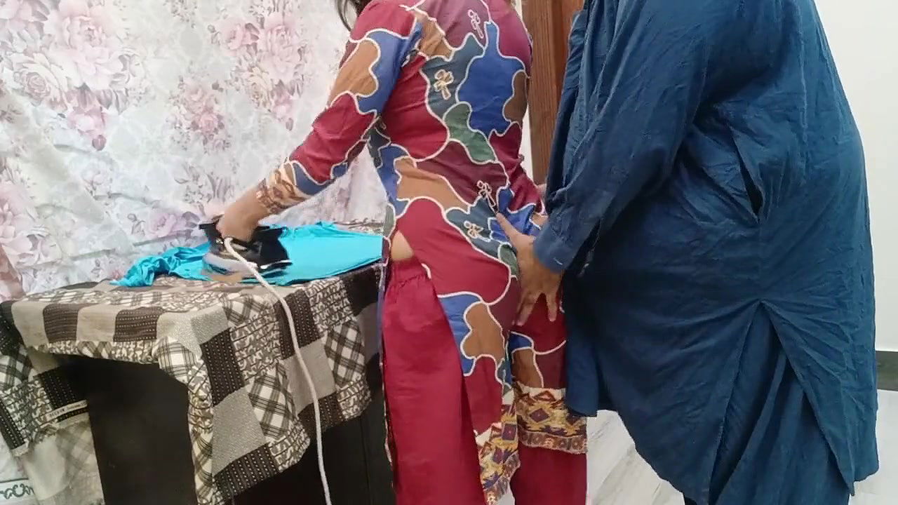 XXX Desi Beautifull Maid Fucked On The Top Of Iron