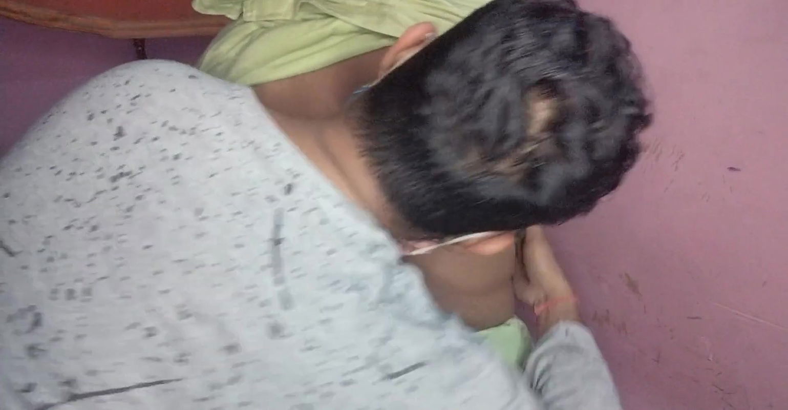 The brother-in-law turned the sister-in-law’s pussy red by licking it