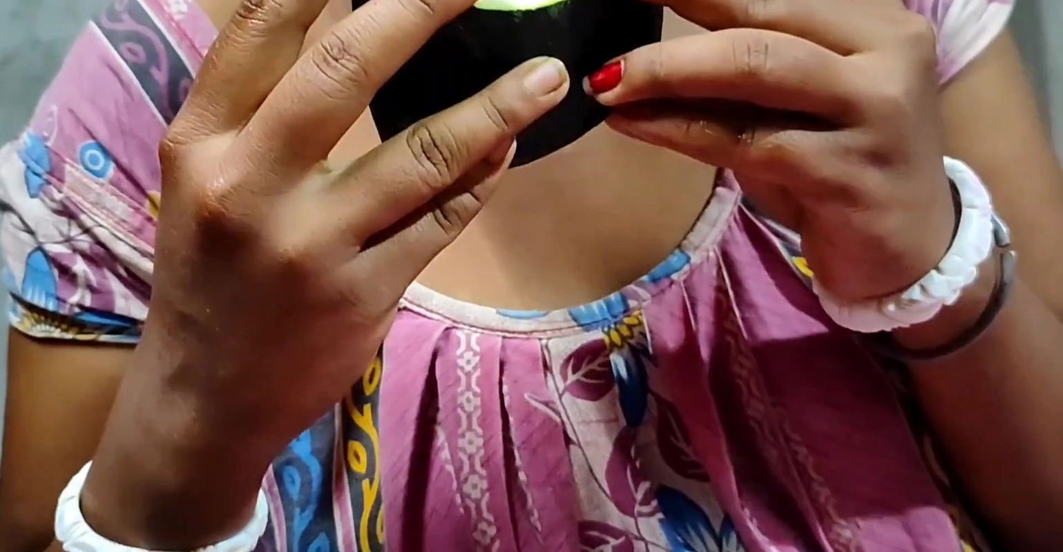 Water mellon housewife Watermelon Bali Bhabi!! Tormuj khiye boudi ke chud lam