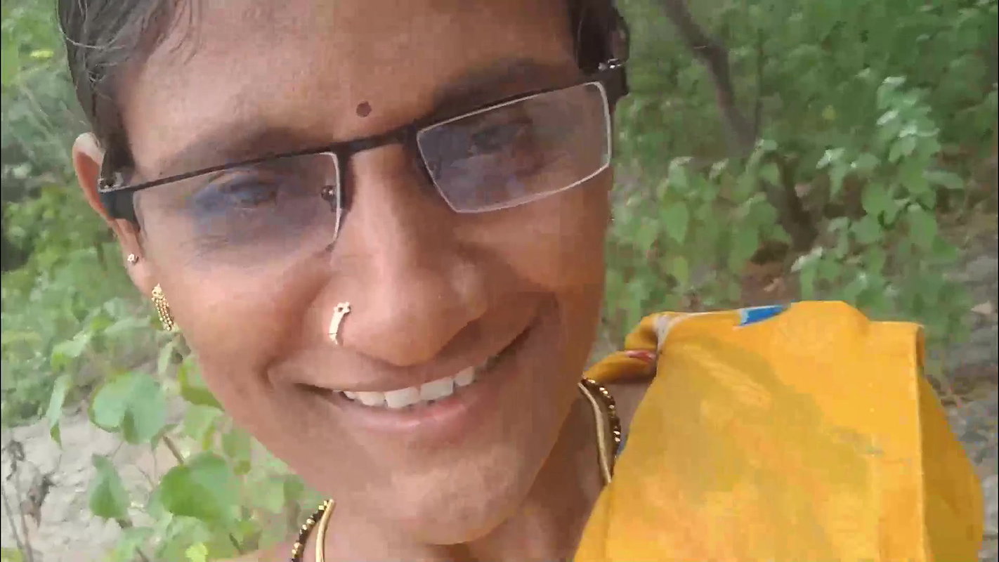 Desi sexy bhabi fucking outdoor