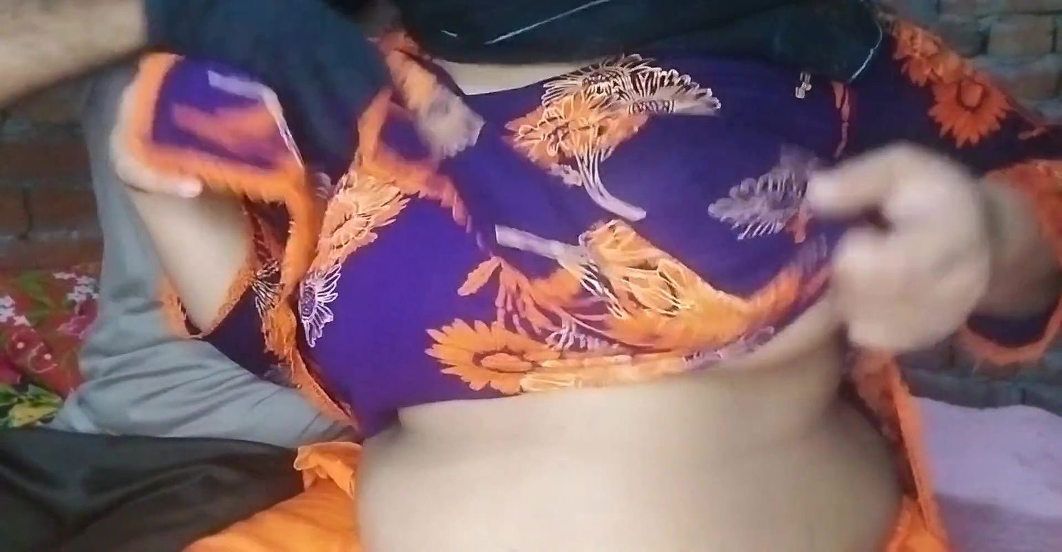 Sali jiju ghar par akli sali ko chuda jiju na kro koi dekh ly ga