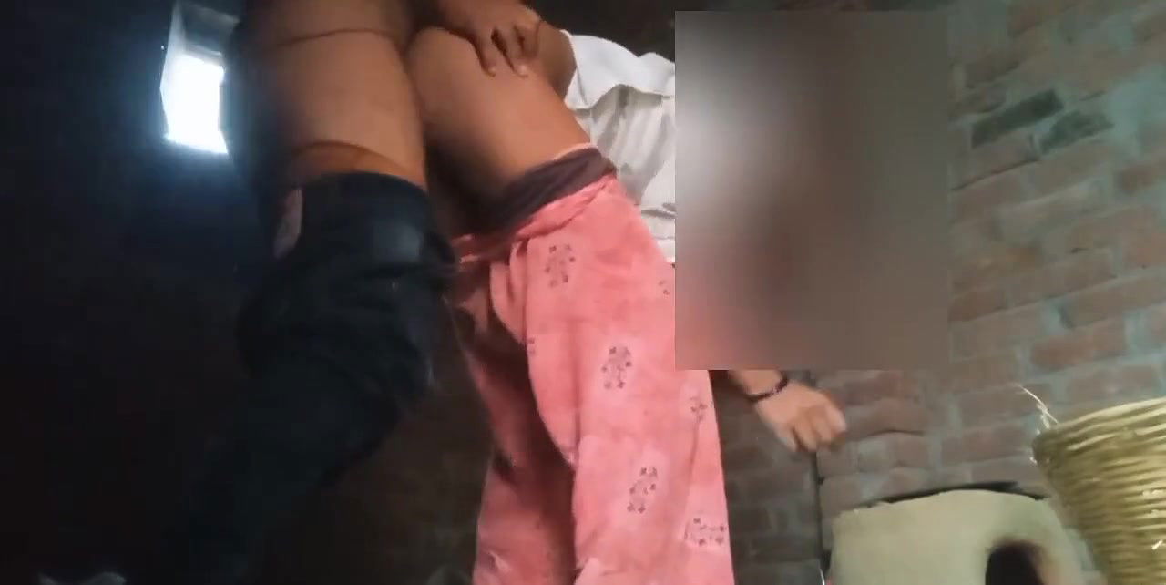 Sister-in-law’s chudae making roti