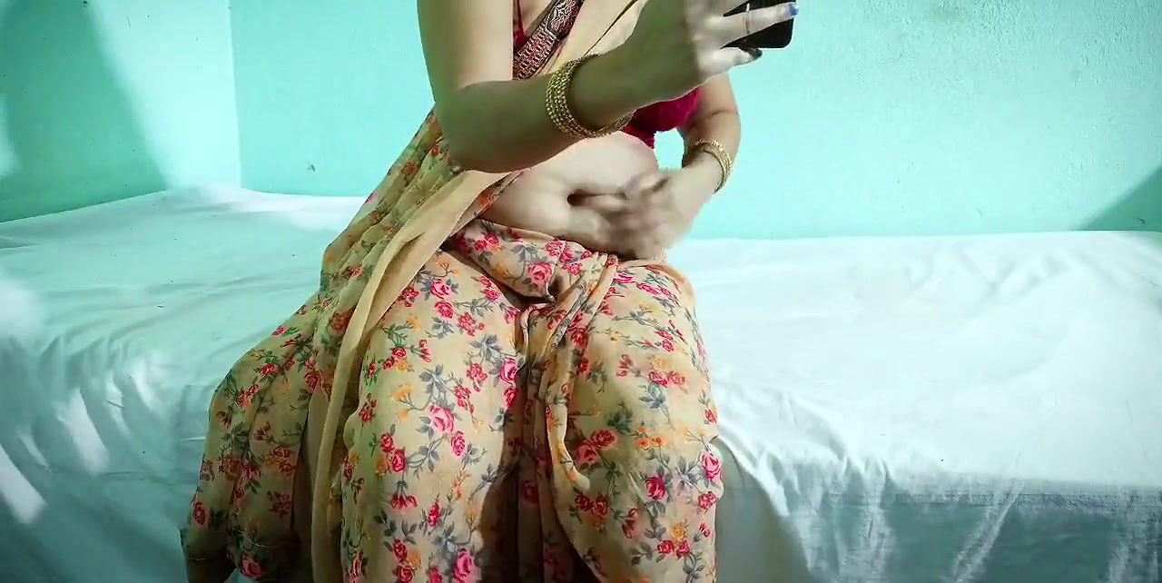 Cute and beautiful hot hindi devar bhabhi sex