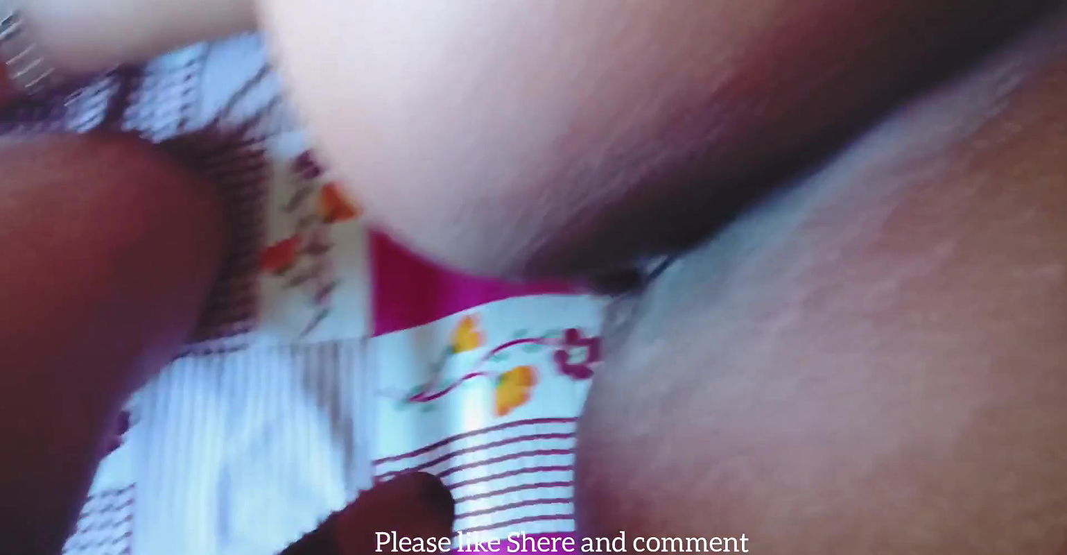 Hot Sexy Girl Desi MMS Shoot by Boyfriend Hostel Room