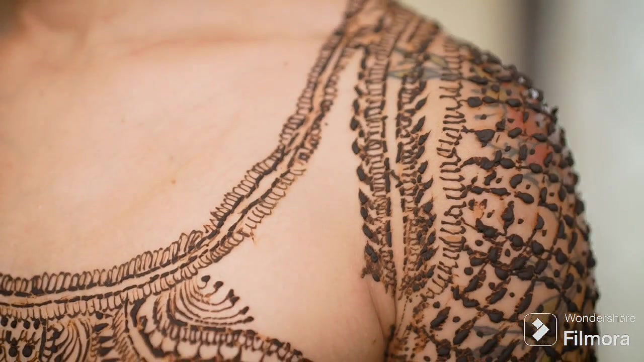 Mehndi Art Resmi nair