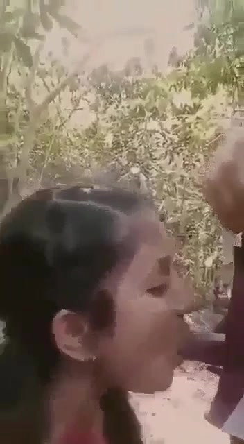 Beautiful Girl Outdoor Bj Till Cum