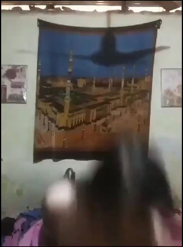 Paki cute babe showing