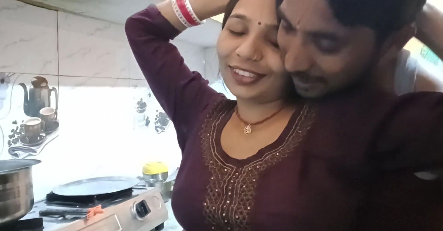 Frist time sex with bhabi ik kitchen sex