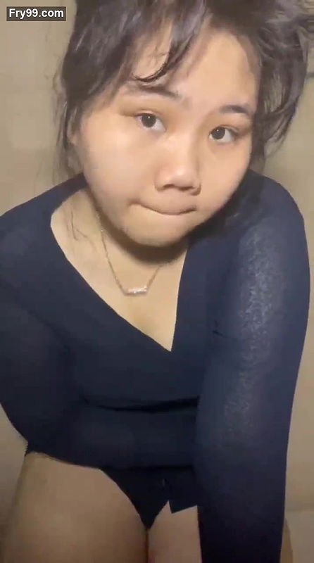 Big pussy thai girl show -14