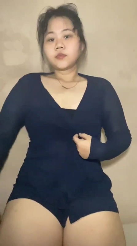 Big pussy thai girl show -14