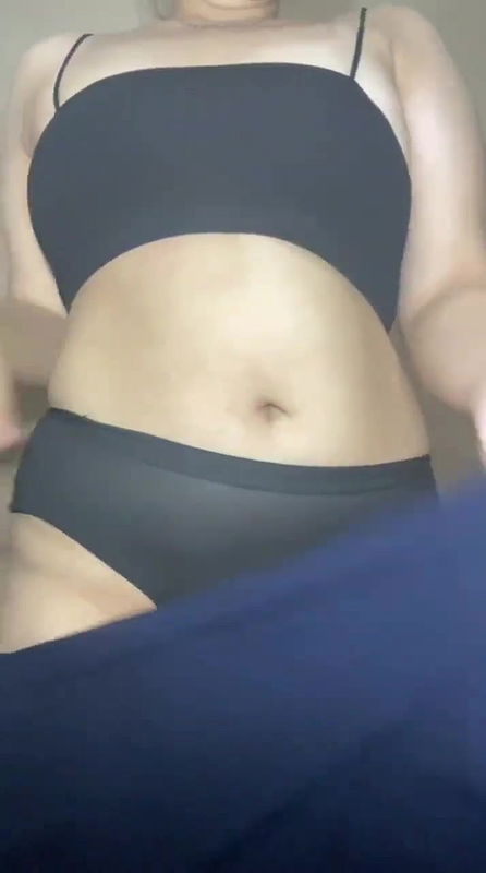 Big pussy thai girl show -14