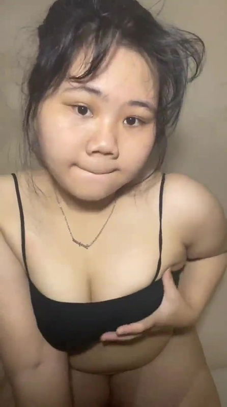 Big pussy thai girl show -14