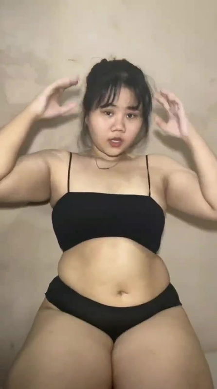 Big pussy thai girl show -14