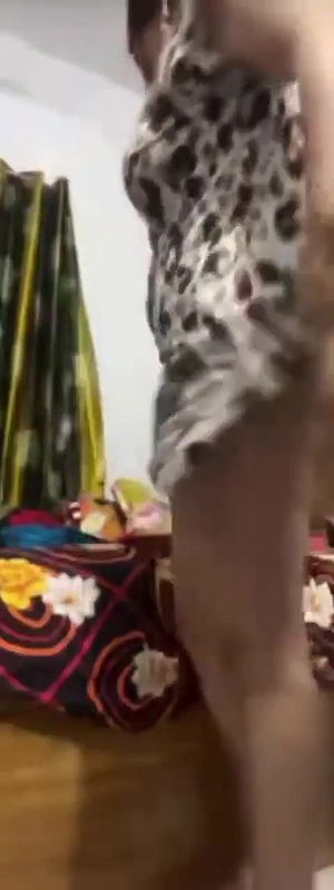 Beautiful Sexy Gorgeous Babe Showing