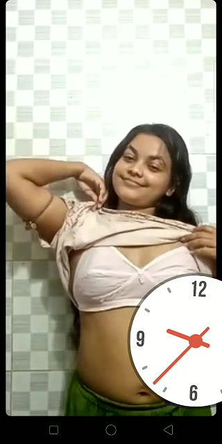 Desi girl showing