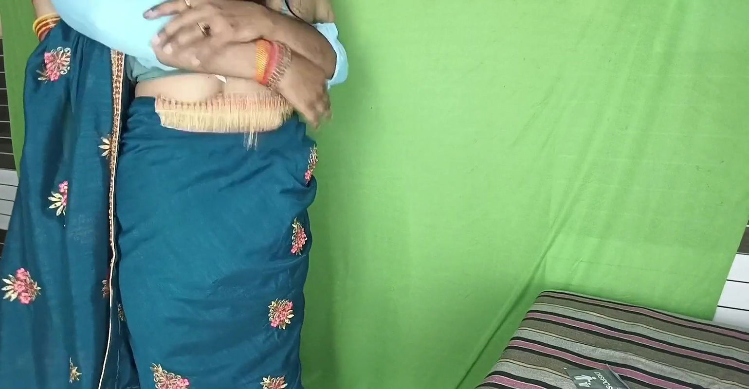 I fucked my Bhabhi in her house at night when her husband had gone to the market