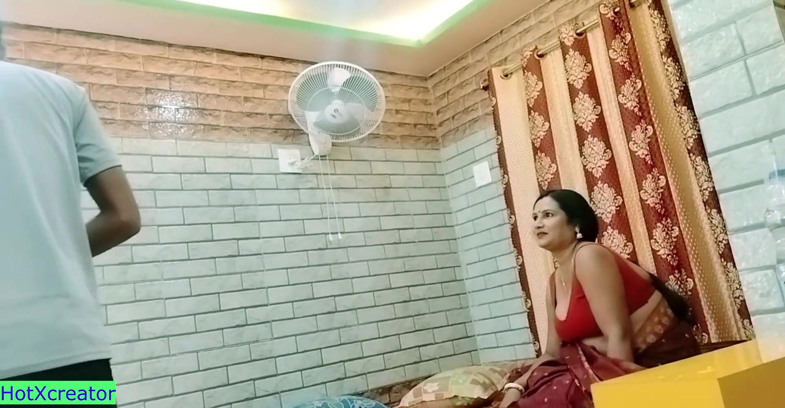 Desi Stepmom Taboo Sex with clear audio! What the Fuck!