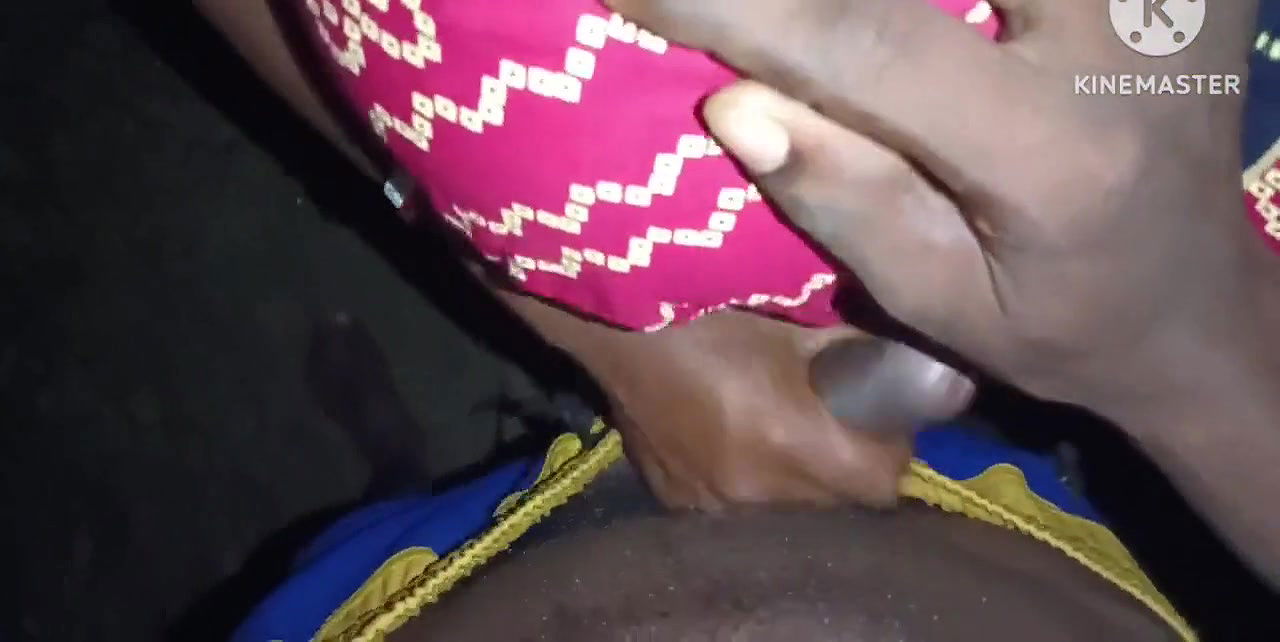 Raat mein bhabhi ko aam ki Bagan mein bulakar chudai ki