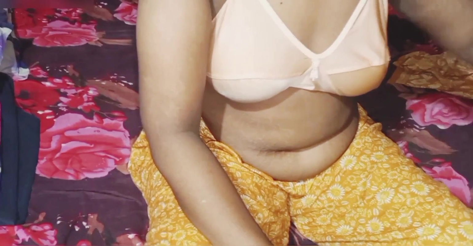 Desi Bhabhi I fucked       Bhabhi’s milk is swinging during sex
