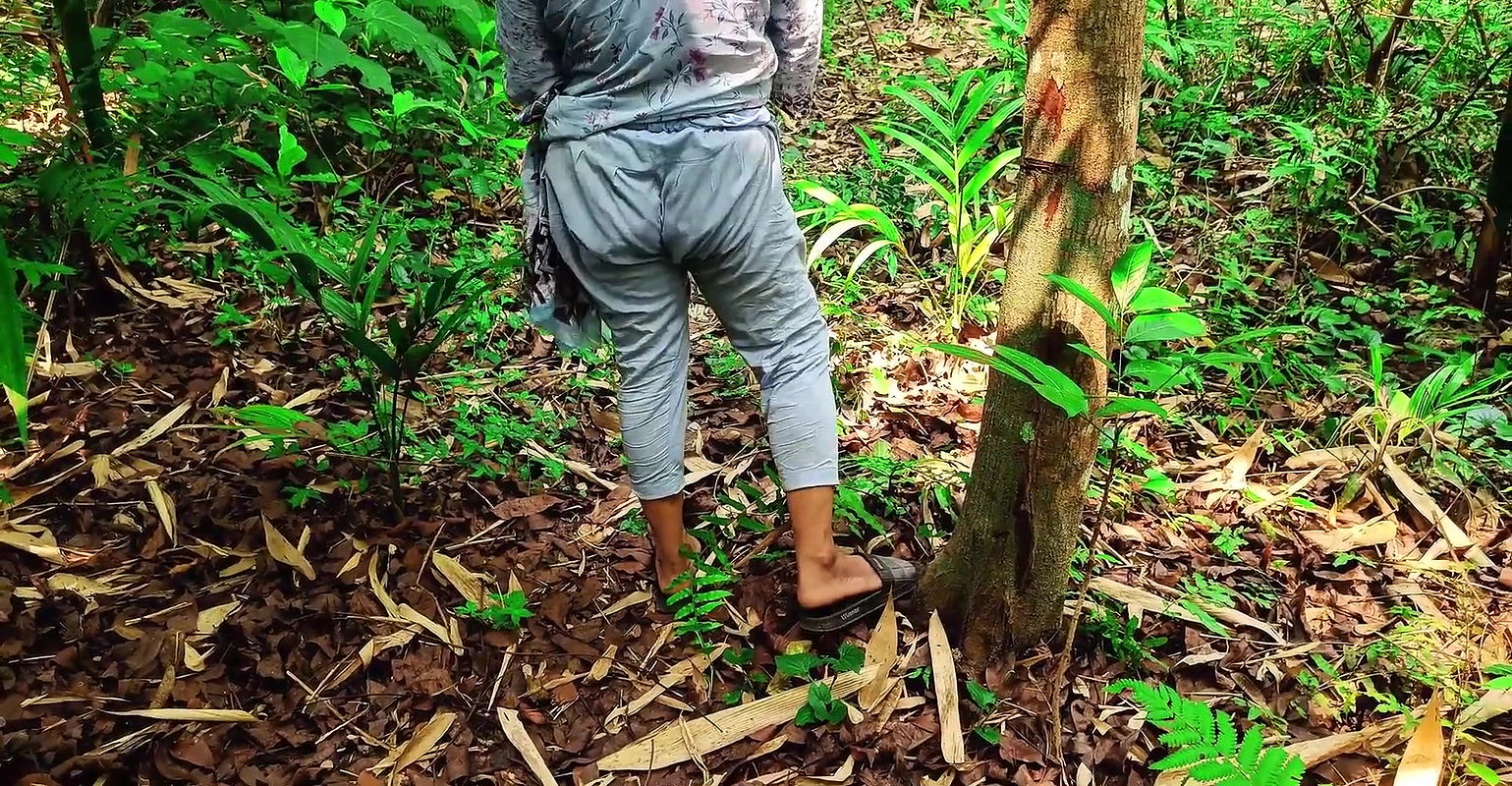 Fucking in the jungle with girlfriend,with clear dirty talking