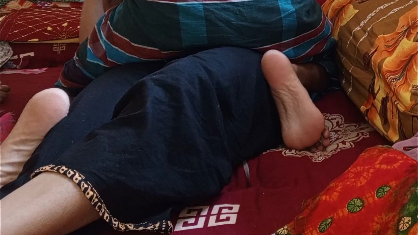 fucking my hot step mom while she talks to my stepdad on the phone