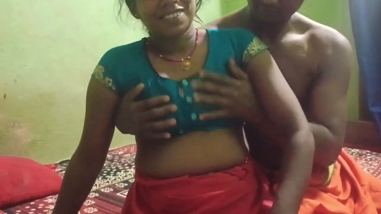 Desi Bhabhi Fucking with Hubby Both Enjoyed it a Lot