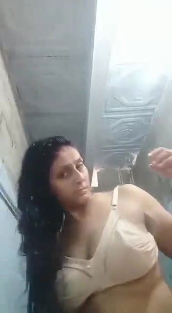 Paki milf mature aunty