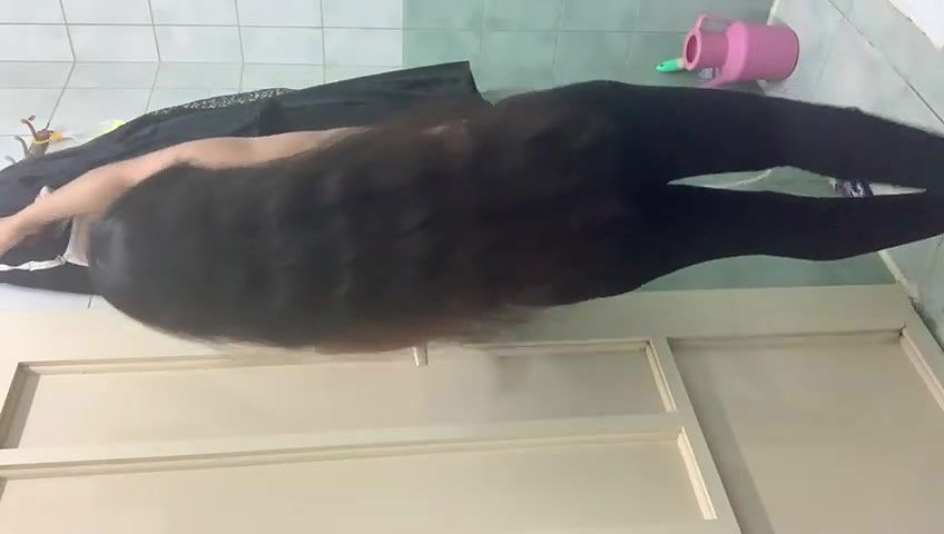 Desi lady showing big boobs