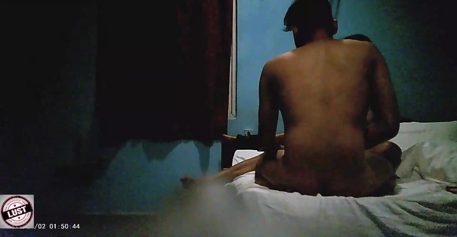 Fucking telugu bitch in oyo PART 3