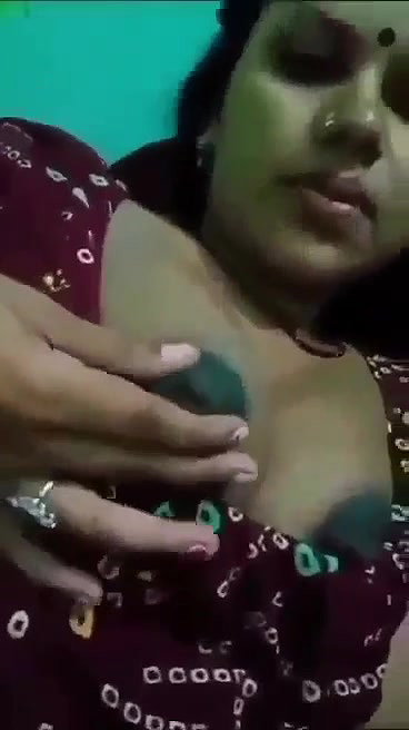Horny Bhabi showing