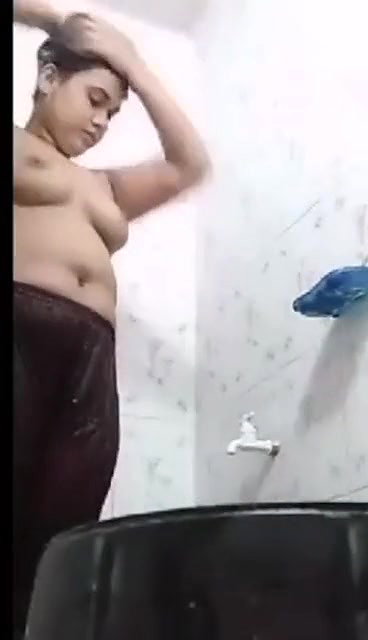 Bhabi Showing