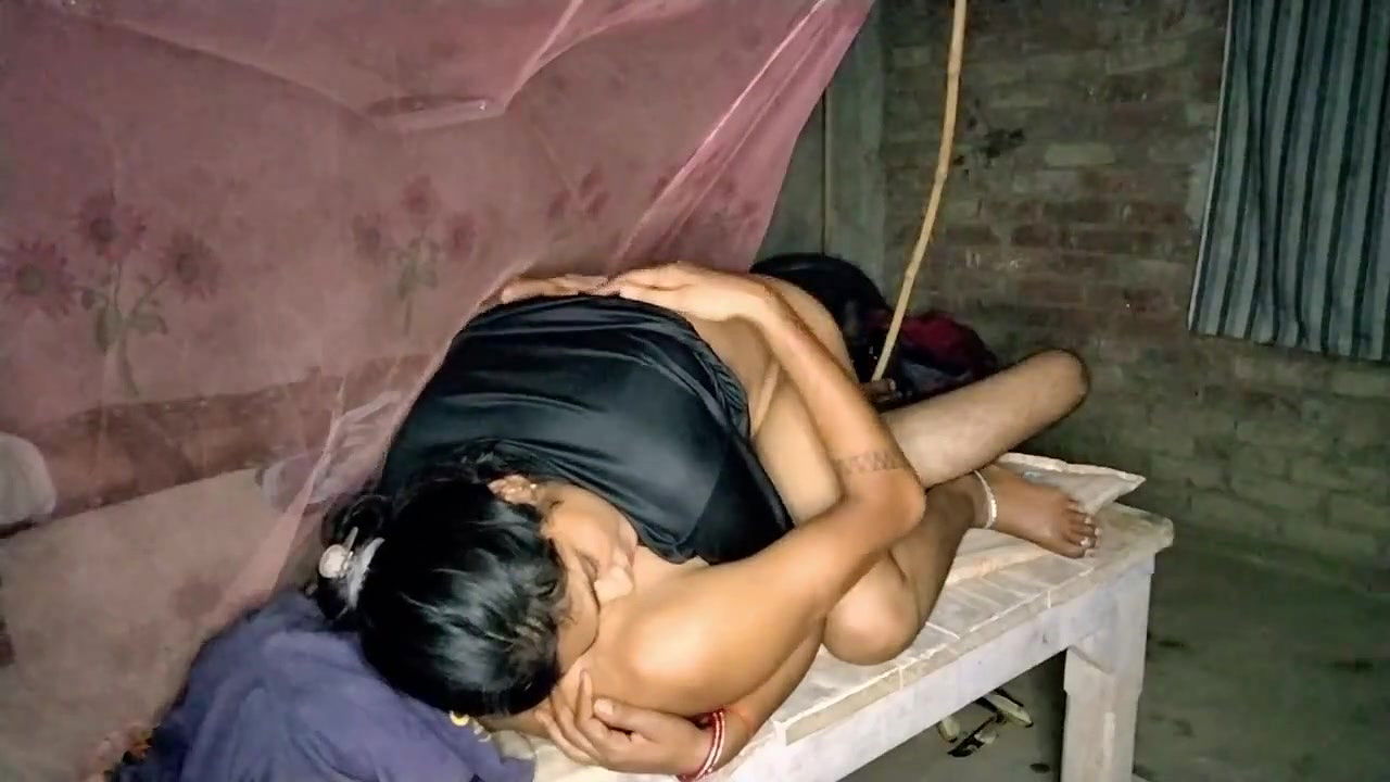 Sexy Village Wife Hardcore Fucking and Sucking with Hubby 1