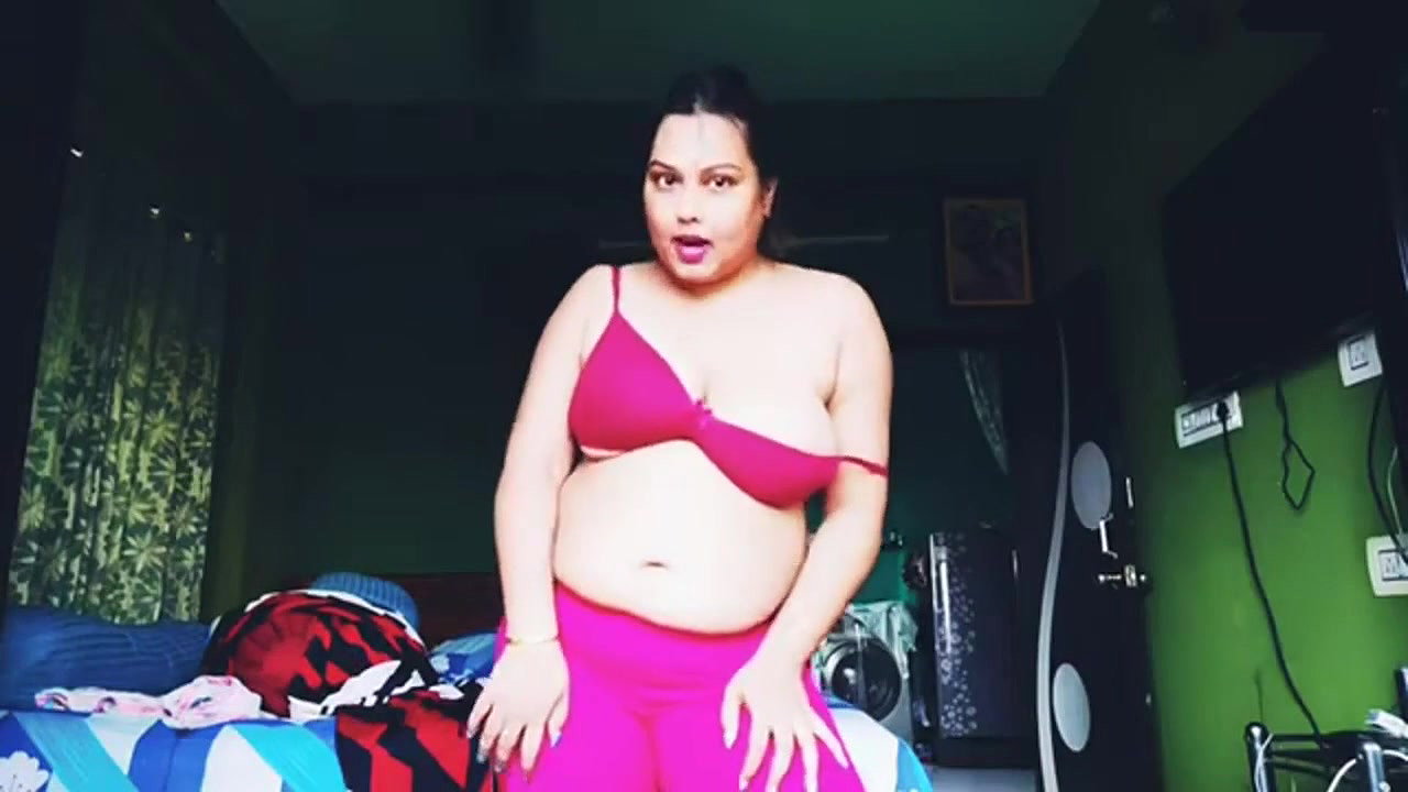 Random Indian Youtuber premium/telegram video collection – 9