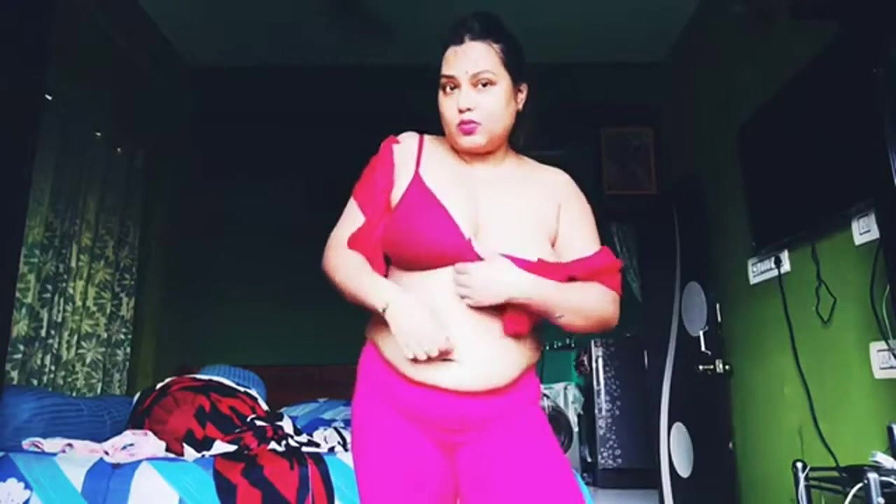 Random Indian Youtuber premium/telegram video collection – 9