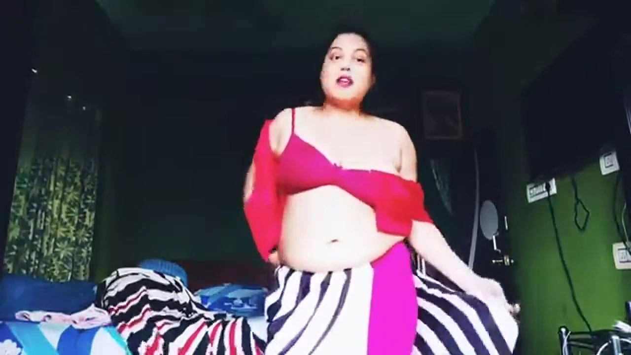 Random Indian Youtuber premium/telegram video collection – 9