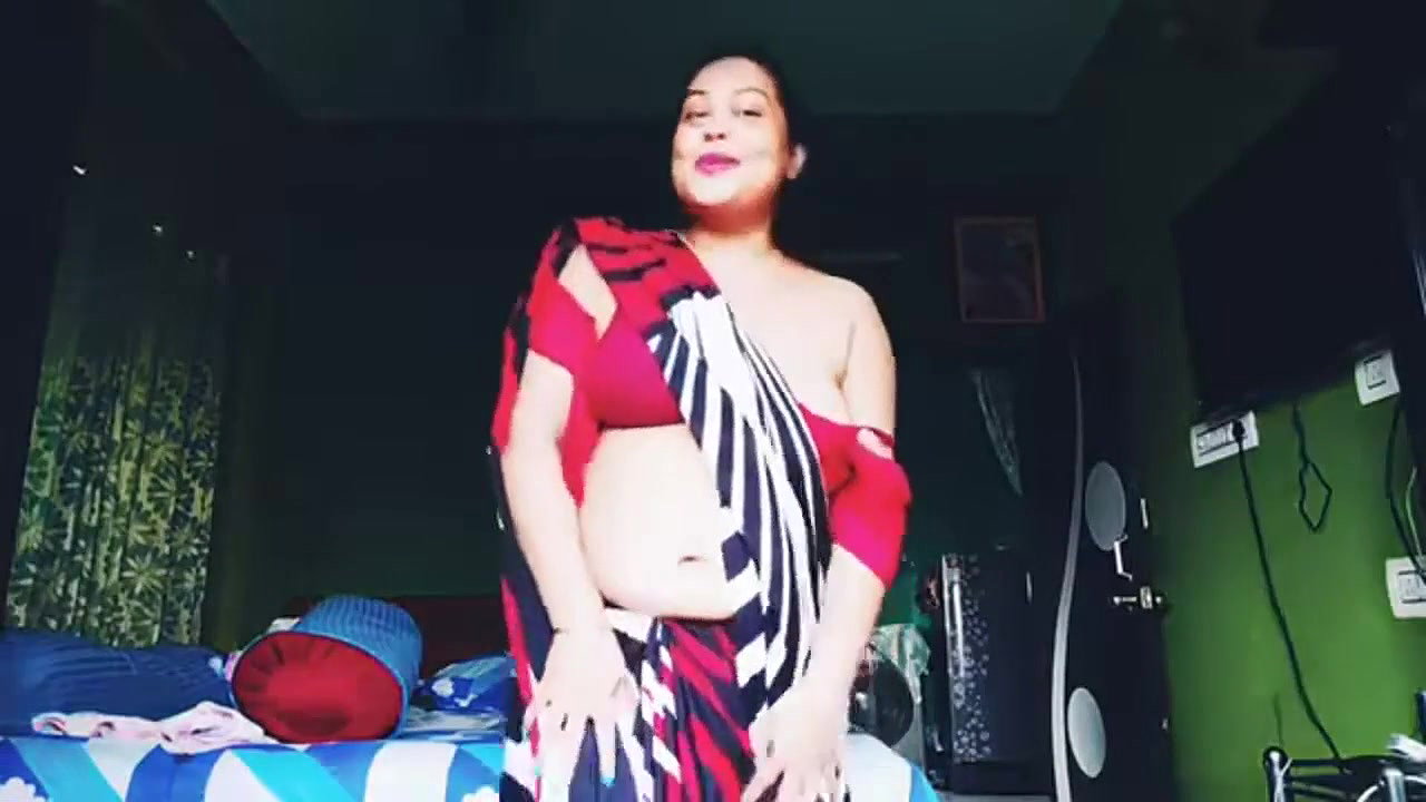 Random Indian Youtuber premium/telegram video collection – 9