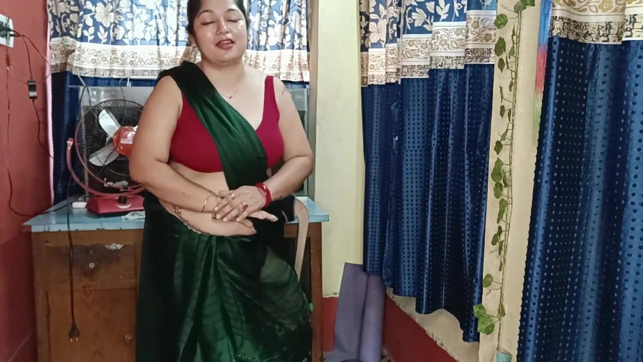 Random Indian Youtuber premium/telegram video collection – 15