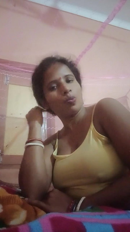 Random Indian Youtuber premium/telegram video collection – 16