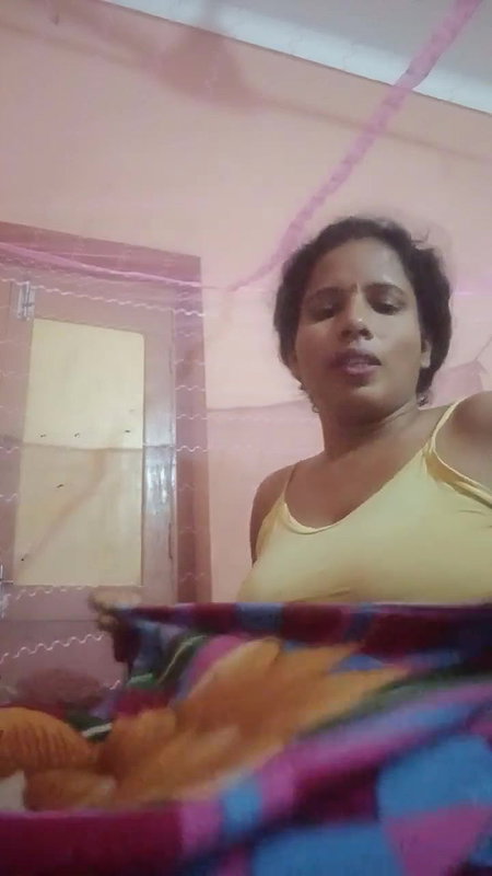 Random Indian Youtuber premium/telegram video collection – 16