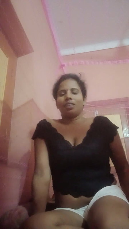 Random Indian Youtuber premium/telegram video collection – 17