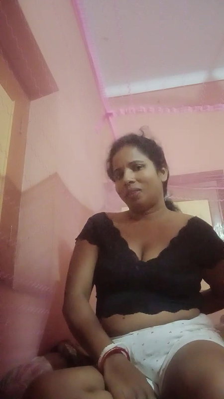 Random Indian Youtuber premium/telegram video collection – 17