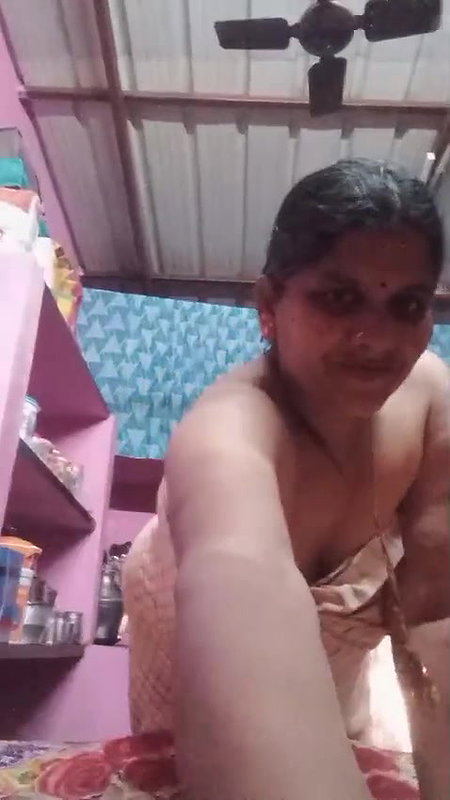 Mature bhabhi showing ass and hairy pussy