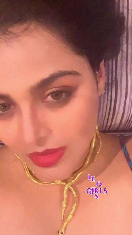 Actress Monal Gajjar open boobs expose closeup show